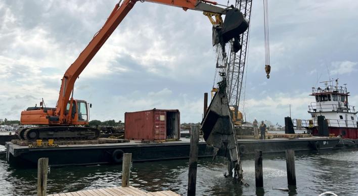 GLO and GOAA remove abandoned vessels off Galveston Island