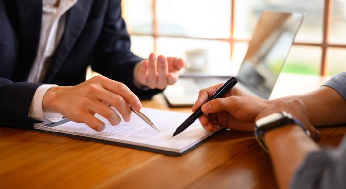 L_VLB_loan_signing